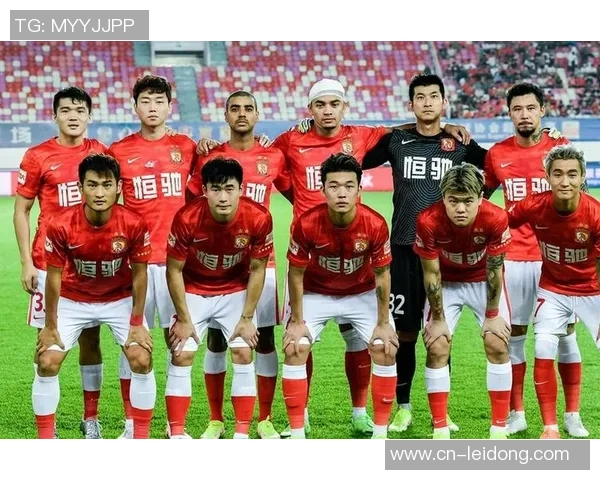 恒大足球因违规行为遭受重罚球迷与球队未来何去何从